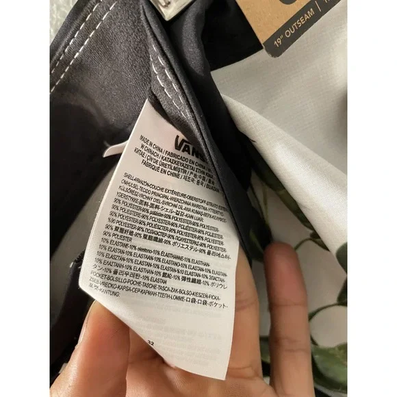 VANS Men's Era Boardshorts Rubber Floral Print Size 32 NWT - Picture 7 of 7